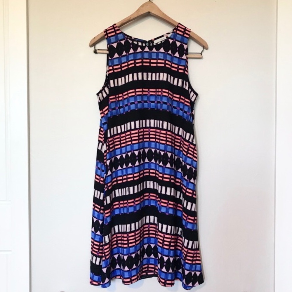 Halogen 🧡 Shift Dress Flowy Geometric Pattern